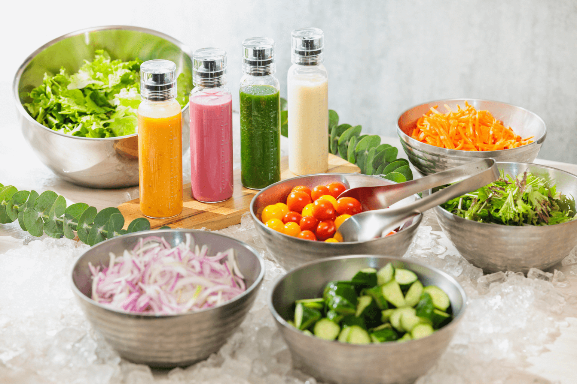 身体喜ぶ15品目の新鮮野菜のサラダブッフェ