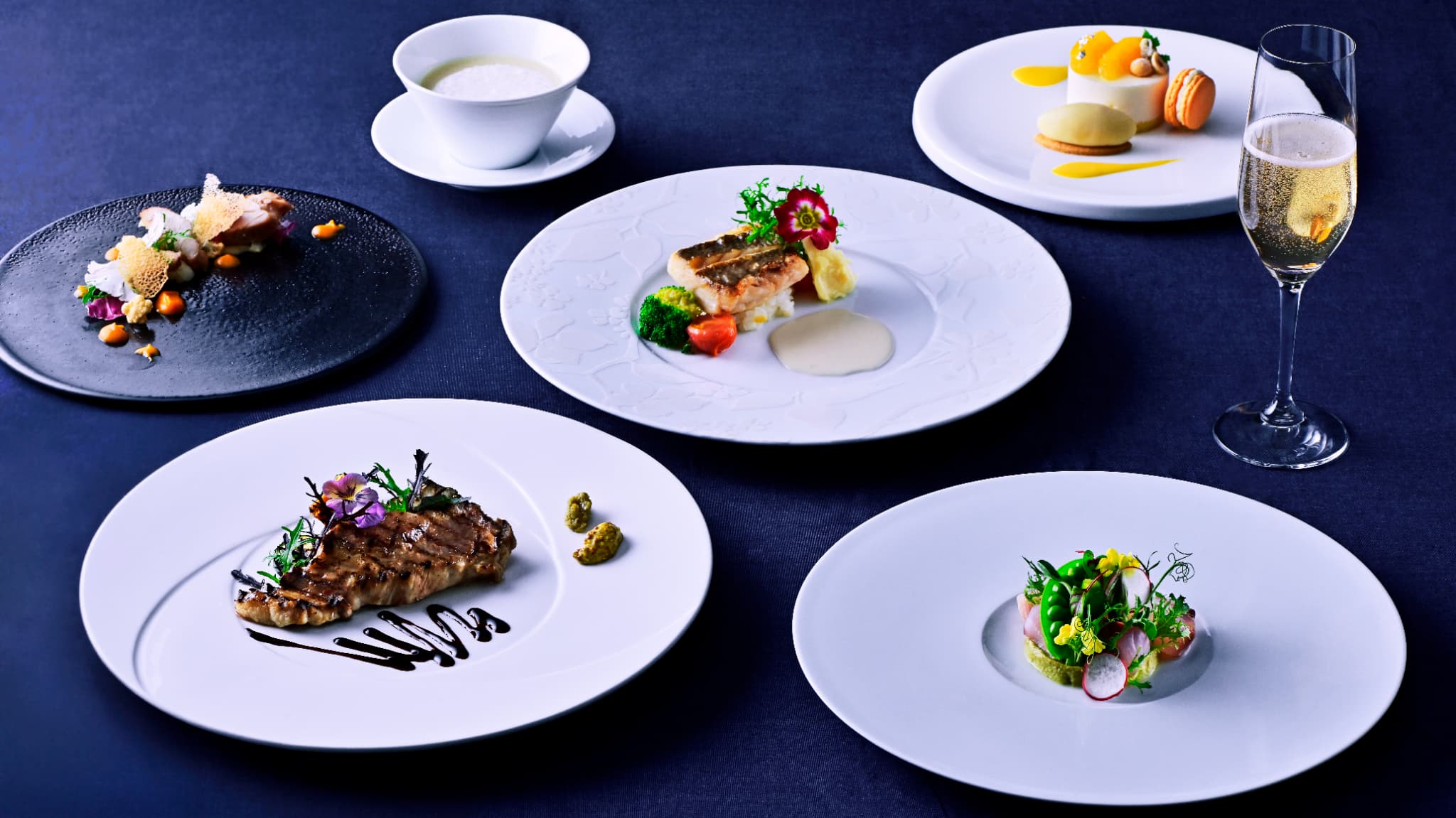 【夕朝食付き】カジュアルなディナーコース&ワンドリンク付き